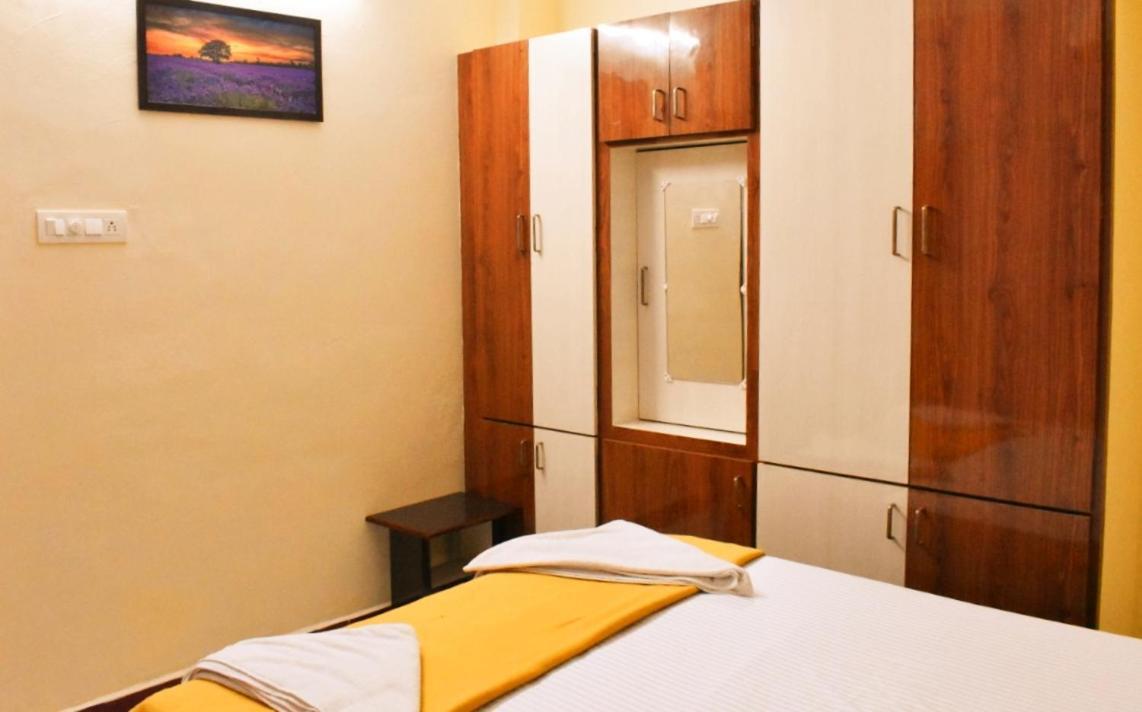 Sannidhi Service Apartments Tirupati Exteriör bild