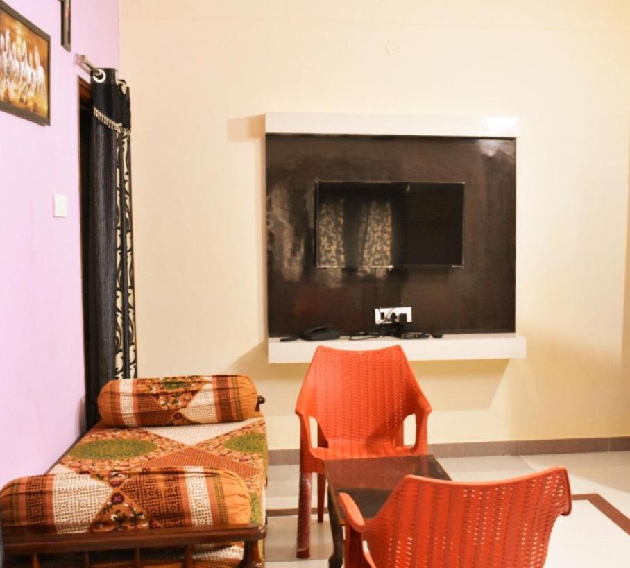 Sannidhi Service Apartments Tirupati Exteriör bild